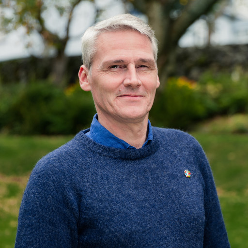 Danmark á føroyskum og Føroyar á donskum